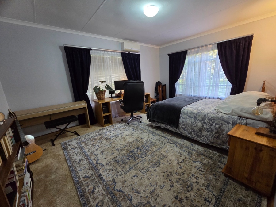 4 Bedroom Property for Sale in Heuwelsig Free State